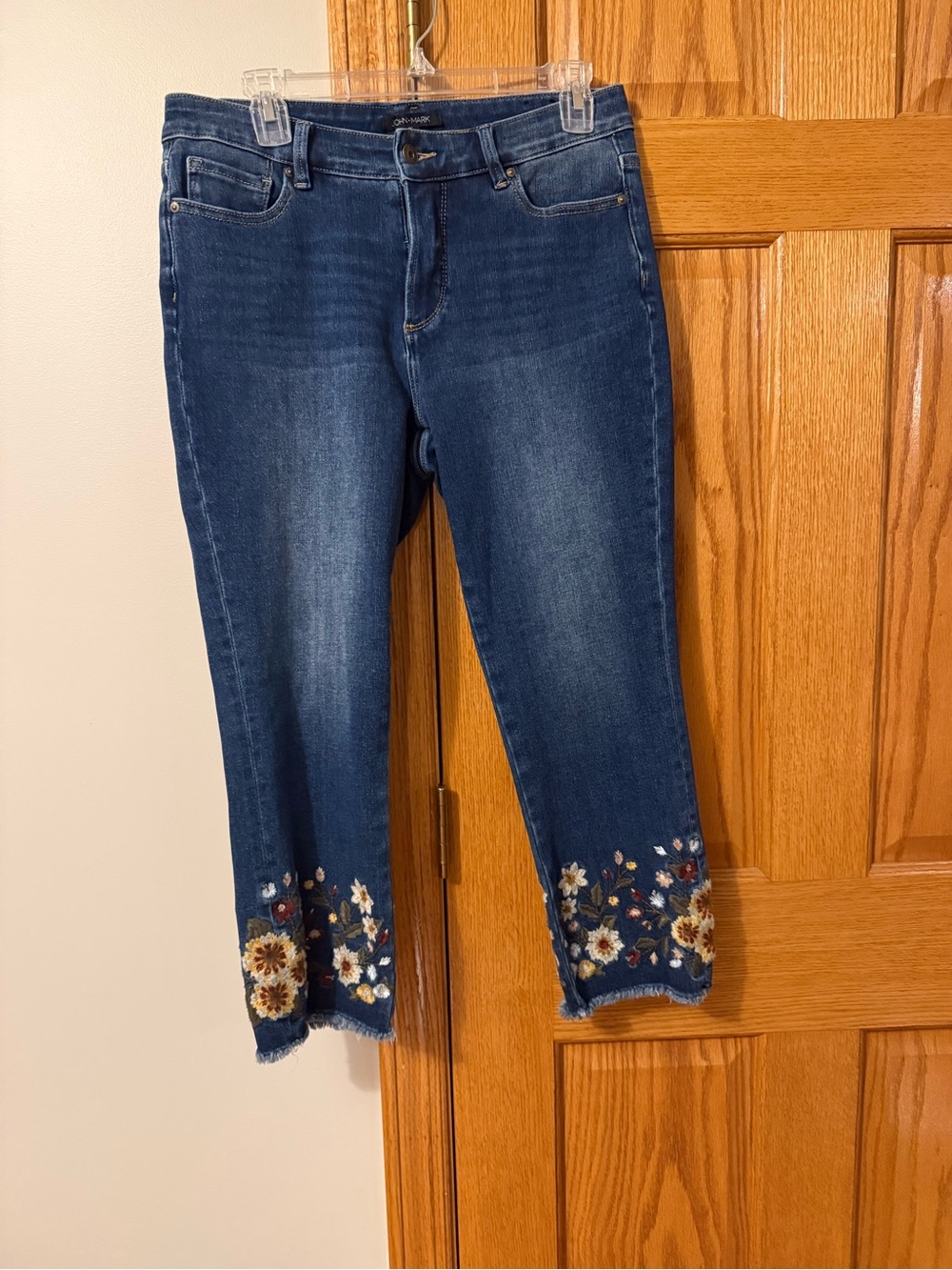 John Mark crop jeans, 8 petite, floral embroidery